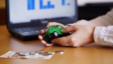 klaipedieciai-parduoda-automobilius-supirkejams-kodel